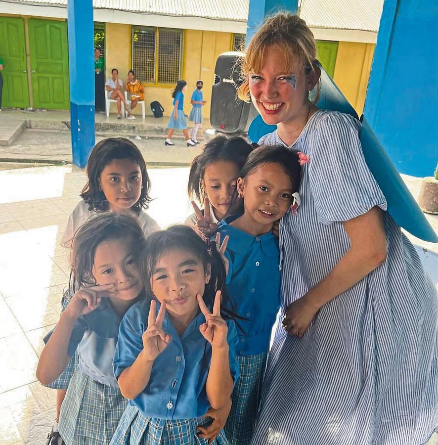 Um Kinder durch Bildung zu unterstützen, lebt und arbeitet Emma Bertelsmeier aus Lippstadt für ein Jahr auf den Philippinen.