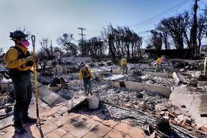 Der Wetterdienst warnt vor der Rückkehr der gefährlichen Starkwinde. - Foto: Richard Vogel/AP/dpa