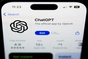 ChatGPT ist der bekannteste KI-Chatbot - und ein wertvolles Investment für Microsoft. (Symbolbild) - Foto: Matt Rourke/AP/dpa