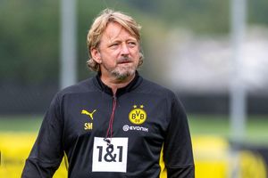 Steht einem Medienbericht zufolge beim BVB vor dem Aus: Kaderplaner Sven Mislintat. - Foto: David Inderlied/dpa