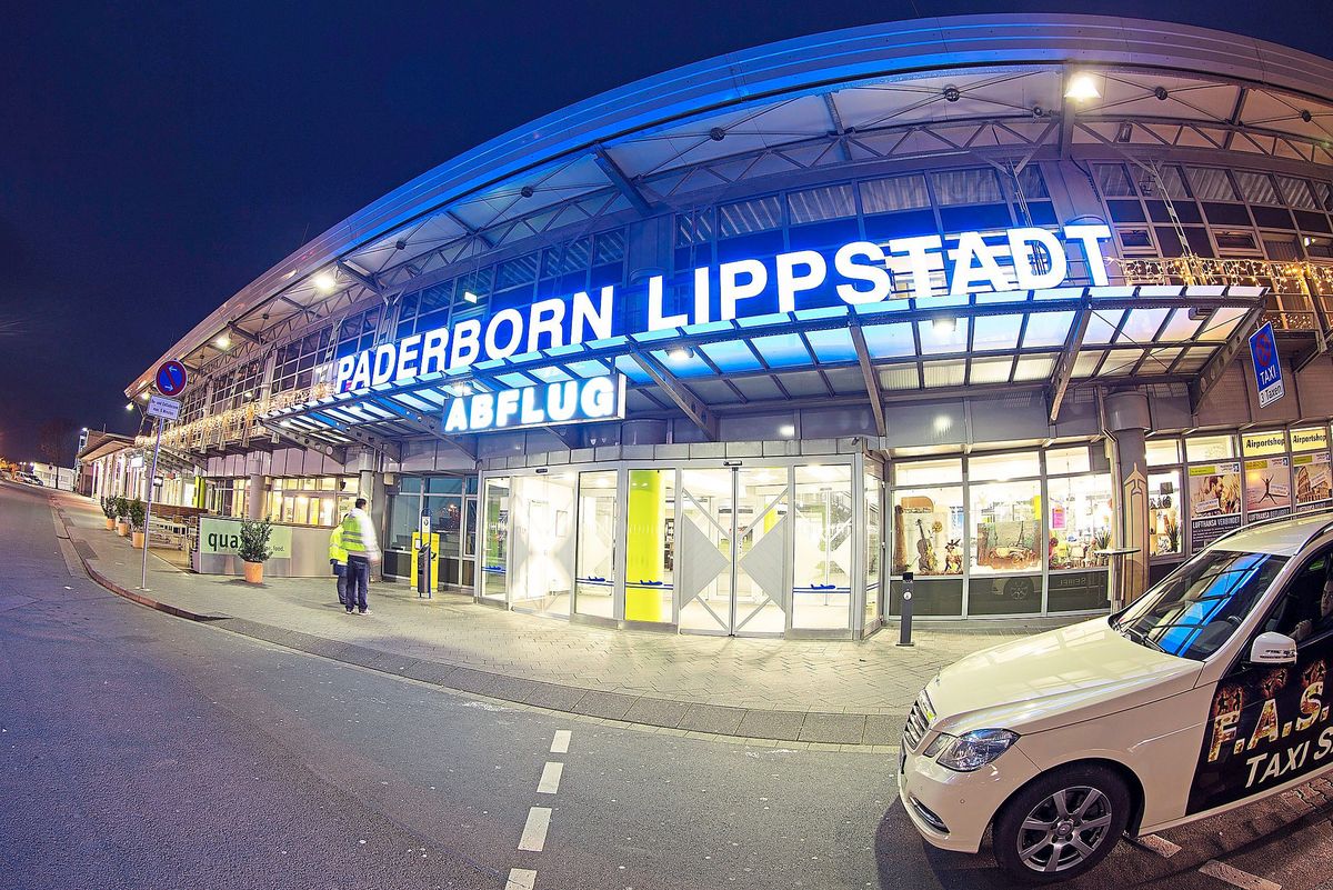 Die Lufthansa zieht sich vom Flughafen Paderborn/Lippstadt zurück - und kappt die Verbindung zum Drehkreuz München. Eine private Initiative will die Geschäftsreise-Verbindung sichern. 