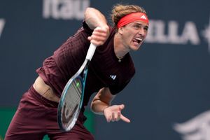 Alexander Zverev hat in Miami auch sein zweites Spiel gewonnen. - Foto: Lynne Sladky/AP/dpa