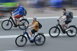 E-Bikes werden viel später verschrottet als es die Industrie angenommen hat. - Foto: Arne Dedert/dpa