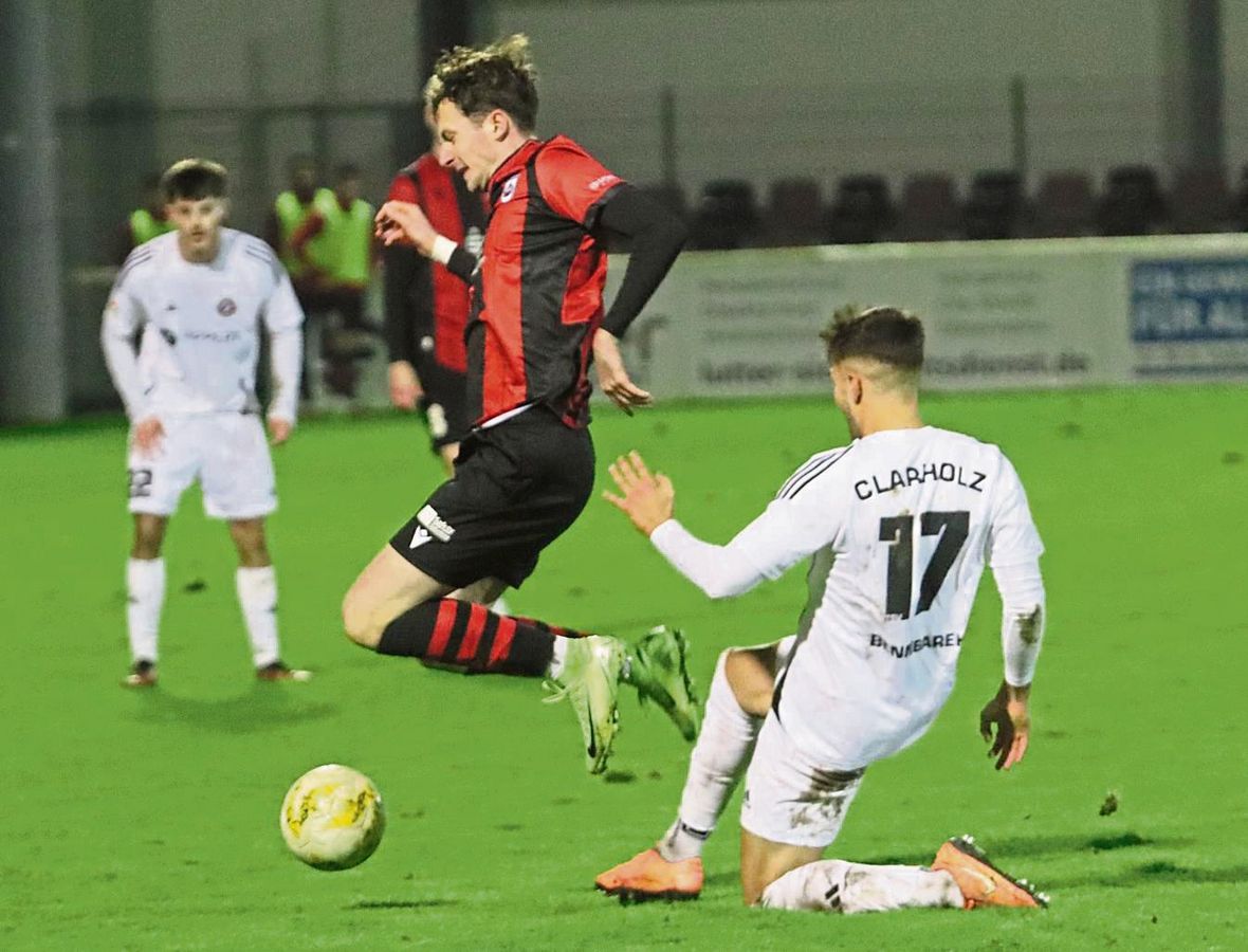 Iker-Luis Kohl ist wieder fit: Nachdem der Rückkehrer im Heimspiel gegen Clarholz aufgrund von Krankheit nur zu einem Kurzeinsatz kam, dürfte er für die Partie in Finnentrop ein Kandidat für die Startelf sein. Foto: Lütkehaus