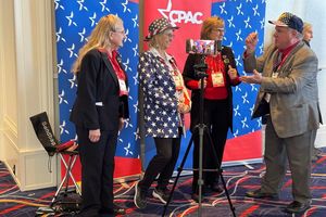 Die CPAC gilt als Klassentreffen der Trump-Fans. - Foto: Luzia Geier/dpa