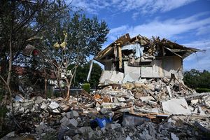 Ein Trümmerfeld bleibt nach der Hausexplosion in Memmingen - Foto: Stefan Puchner/dpa