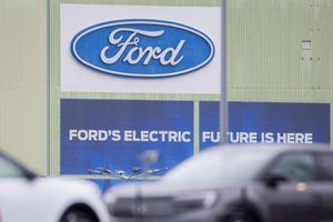 Insgesamt peilt Ford in Europa den Abbau von 4.000 Stellen an, 800 davon in Großbritannien und 300 in anderen EU-Staat. - Foto: Rolf Vennenbernd/dpa