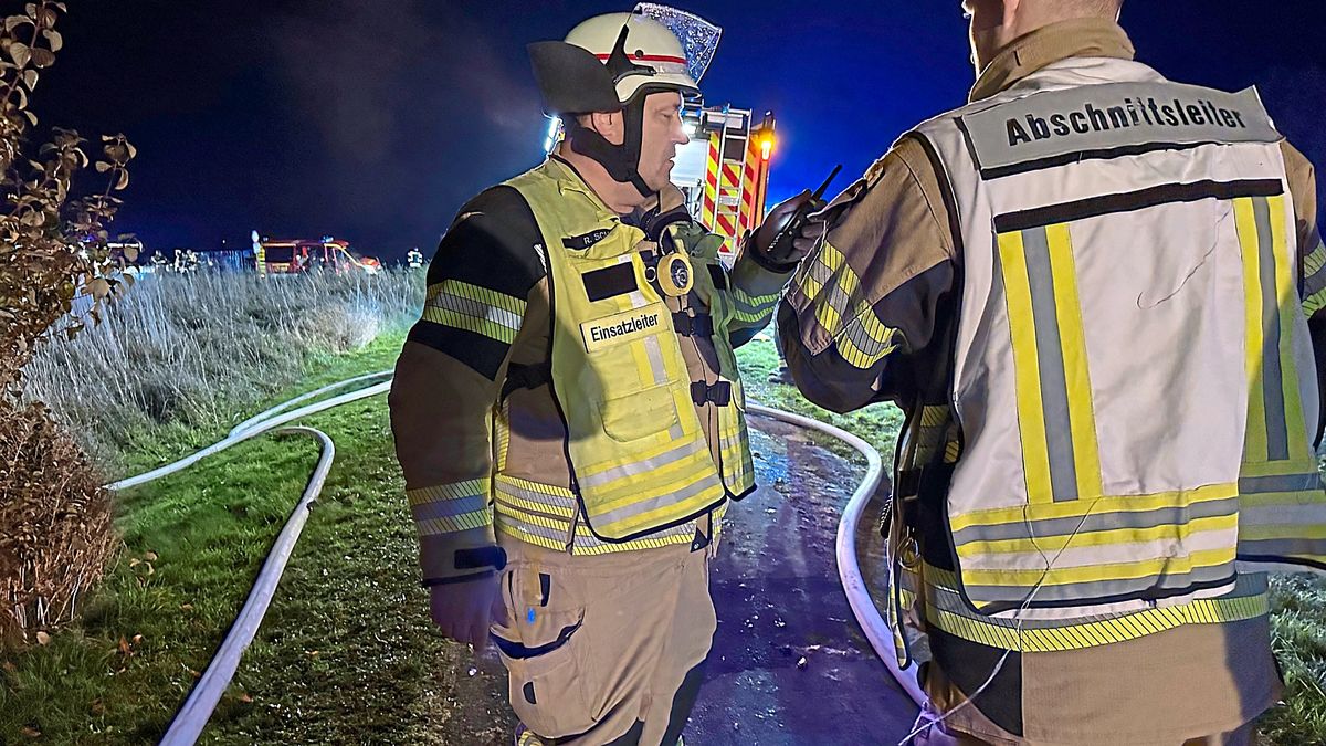 Rund 120 Einsatzkräfte waren im Einsatz. Foto: Feuerwehr Anröchte