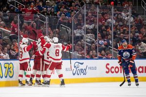 Die Detroit Red Wings gewinnen das vierte Spiel in Folge. - Foto: JASON FRANSON/The Canadian Press/AP/dpa