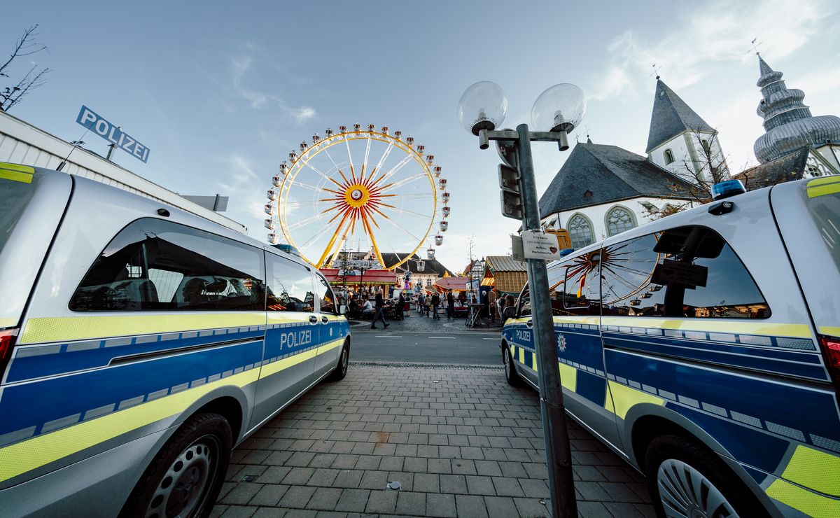 Die Polizei zeigte im Sinne der Sicherheit auf der Herbstwoche viel Präsenz. Das wurde auch von den Besuchern positiv aufgenommen. Foto: Rensinghoff