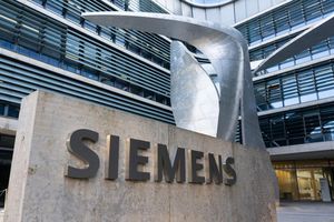 Der Technologiekonzern Siemens hat seine Tochter Innomotics verkauft. - Foto: Sven Hoppe/dpa