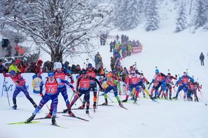 Die deutschen Biathleten schaffen erneut kein Staffel-Podest. - Foto: Matthias Schrader/AP/dpa