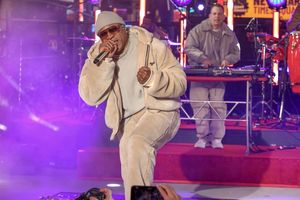 An Silvester trat LL Cool J bereits auf dem Times Square in New York auf, jetzt kündigt der Rapper ein neues Album an. (Archivbild) - Foto: Andy Kropa/Invision/AP/dpa