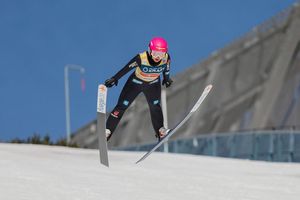 Kombiniererin Nathalie Armbruster beim Skispringen in Oslo. - Foto: Christoffer Andersen/NTB/dpa