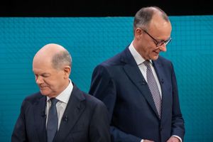 Es kann nur einen geben: Zusammen wollen Friedrich Merz (CDU) und Olaf Scholz (SPD) nicht in ein Kabinett. Zu einer Koalition ihrer Parteien könnte es trotzdem kommen. (Archivbild) - Foto: Michael Kappeler/dpa-Pool/dpa