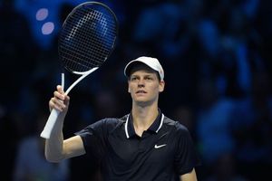 Jannik Sinner strebt ein Jahr nach seinem verlorenen Endspiel seinen ersten Titel bei den ATP Finals an. - Foto: Antonio Calanni/AP