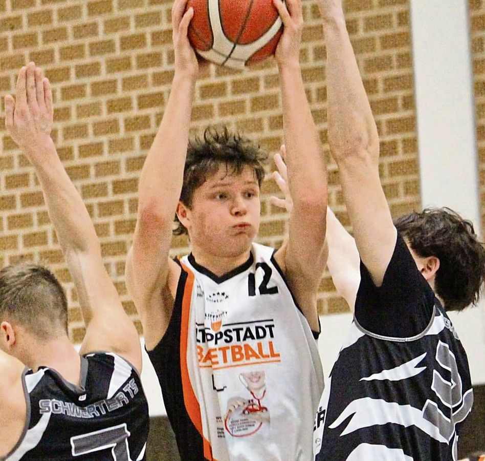 Heimpremiere für die Basketballer des LTV Lippstadt: Gegen TSVE Bielefeld soll am Samstag im zweiten Oberliga-Spiel der zweite Sieg her.