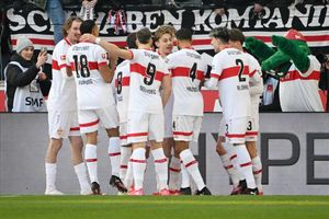 Die Stuttgarter jubelten früh über das 1:0. - Foto: Marijan Murat/dpa