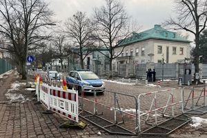  Ein 18-Jähriger soll einen Anschlag auf die israelische Botschaft geplant haben. - Foto: Julius-Christian Schreiner/-/dpa