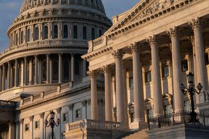 In einer nächtlichen Aktion verabschiedet der US-Kongress einen Übergangshaushalt, um einen längeren «Shutdown» der Regierung zu vermeiden. (Archivbild) - Foto: J. Scott Applewhite/AP/dpa