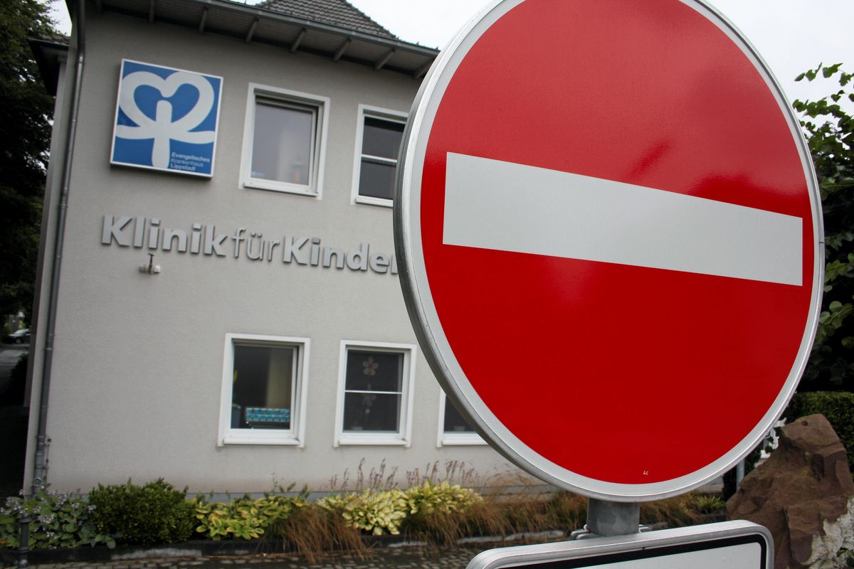 Christliches Klinikum Lippstadt: Einbahnstraße statt offener Weg? Der Streit um Schwangerschaftsabbrüche spaltet das frisch fusionierte Haus jetzt auch im Inneren. Foto: Niggenaber