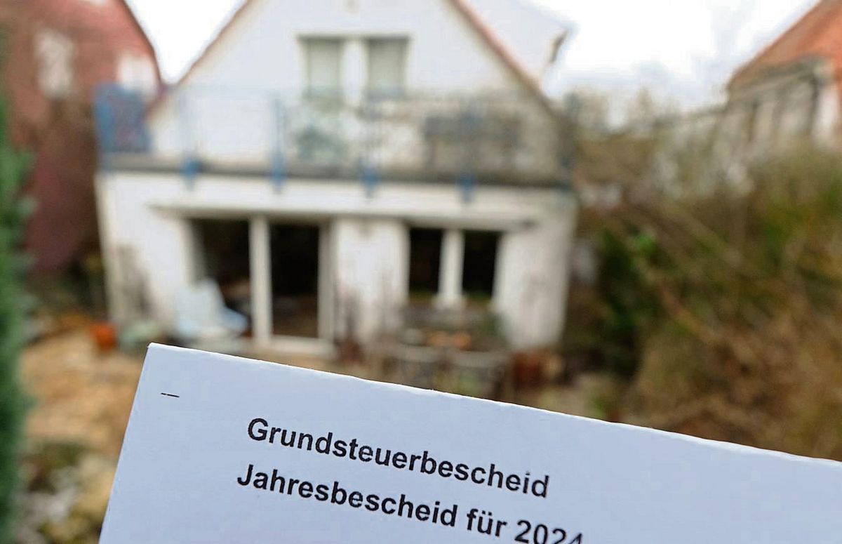 Der Anröchter Rat sprach sich jetzt mehrheitlich für den differenzierten Hebesatz bei der Grundsteuer B aus, um das Wohneigentum nicht noch stärker zu belasten. Foto: dpa