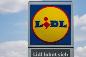 Unter seiner Eigenmarke Parkside verkauft der Discounter Lidl unter anderem auch Werkzeug. (Symbolbild) - Foto: Hendrik Schmidt/dpa