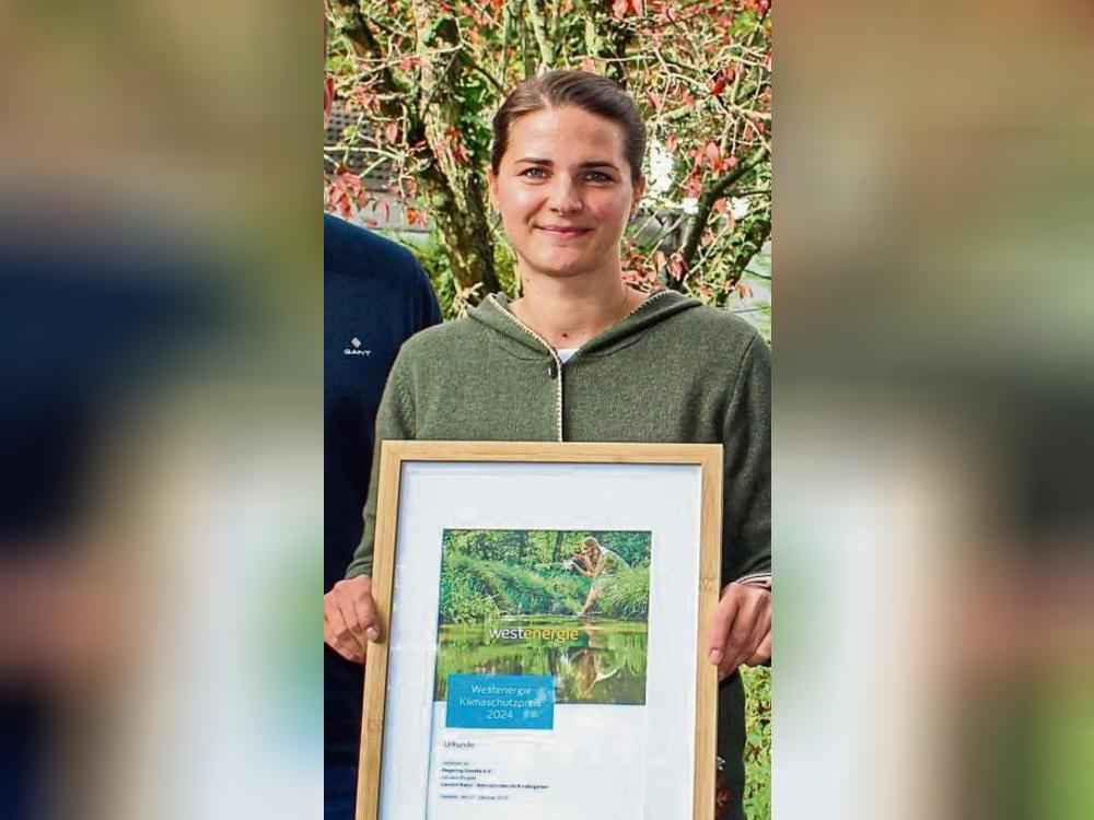 Für ihre Projekte in den Kitas nahm Julia Hoppe den Klimaschutzpreis entgegen. Foto: N. Wissing