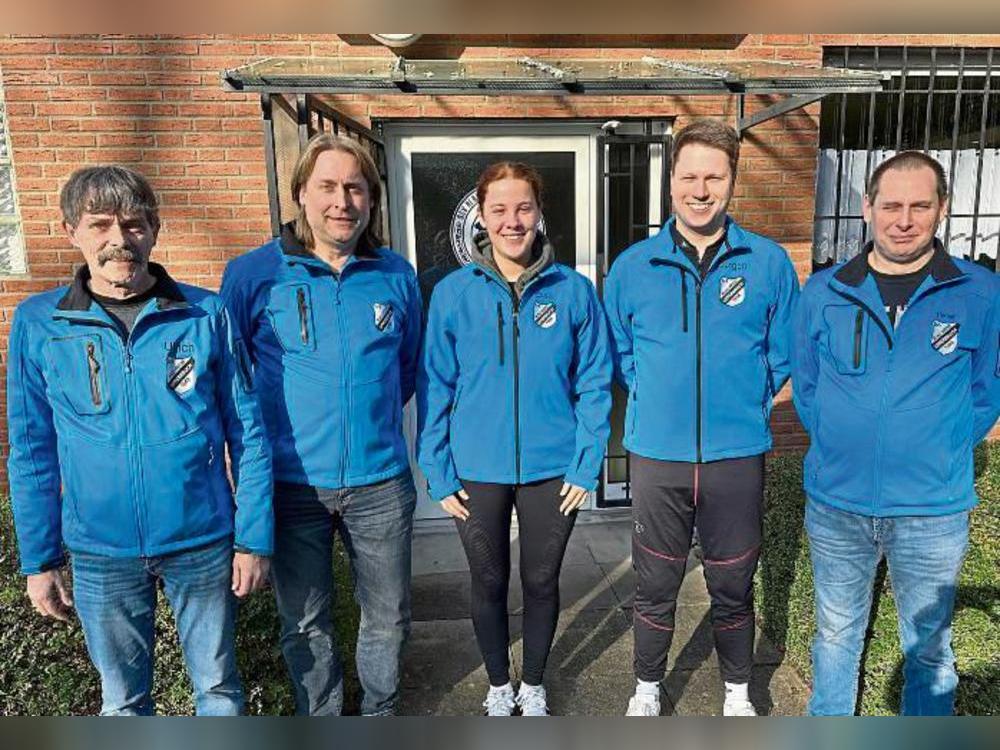 Richtig rund lief es für die Lipperbrucher Sportschützen (v.l.) Ulrich Duwentester, Thomas Pieper, Elisa Platte, Jürgen Rütters und Peter Winterton beim Heimwettkampf.