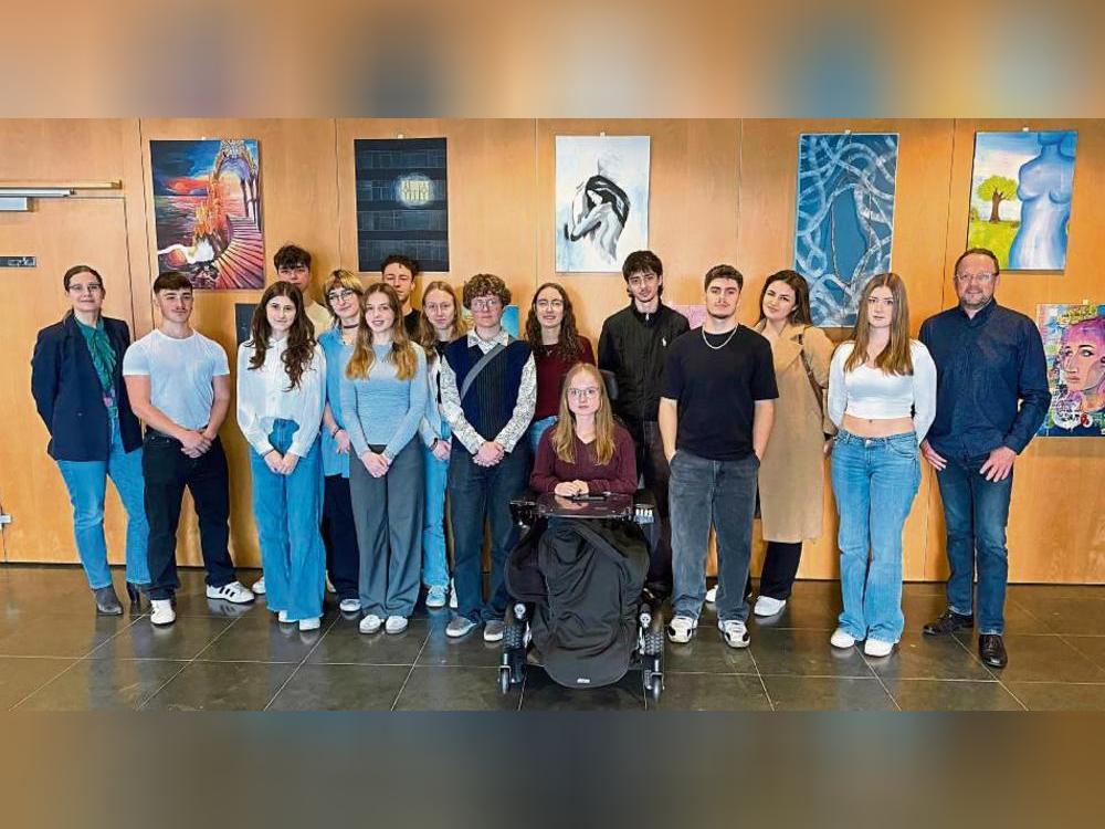 Der kooperative Kunstleistungskurs der Gesamtschule Lippstadt stellt im Anröchter Rathaus aus. Foto: N. Gerwin