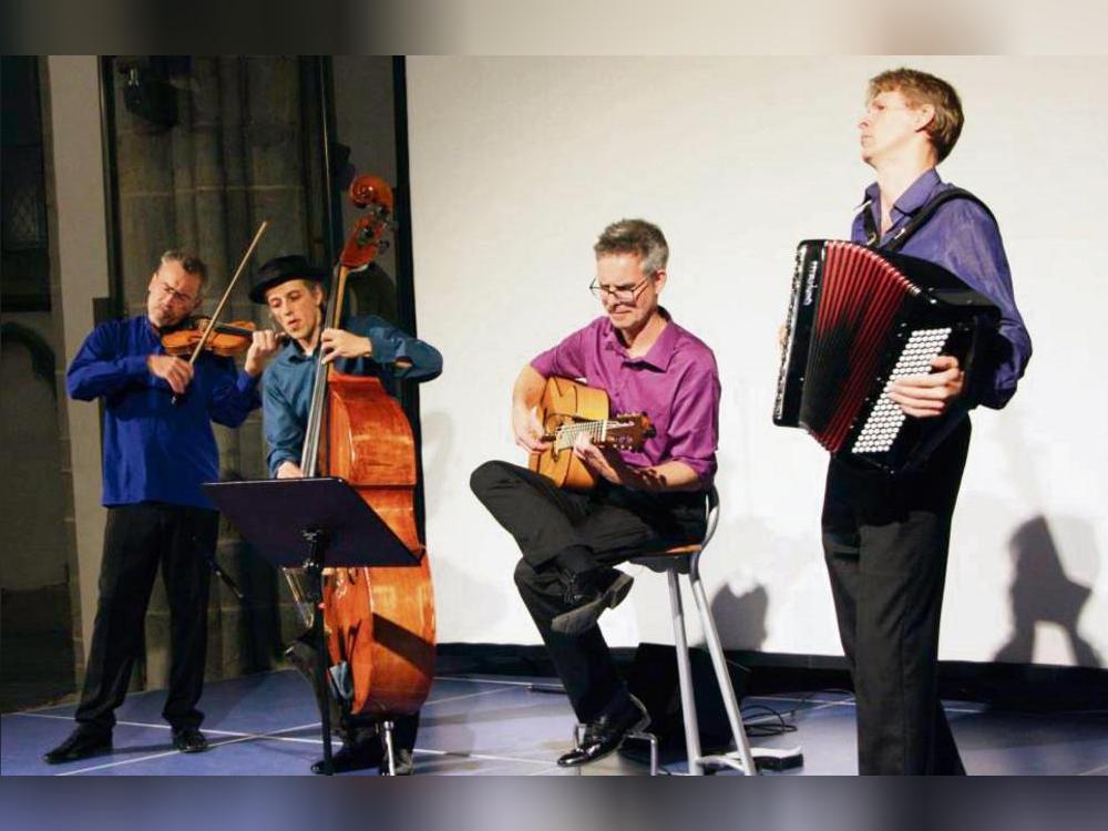 Voller Gefühl, Spontaneität und Temperament begeistern Gitanes Blondes ihr Publikum in der Lippstädter Jakobikirche. Fotos: Wissing