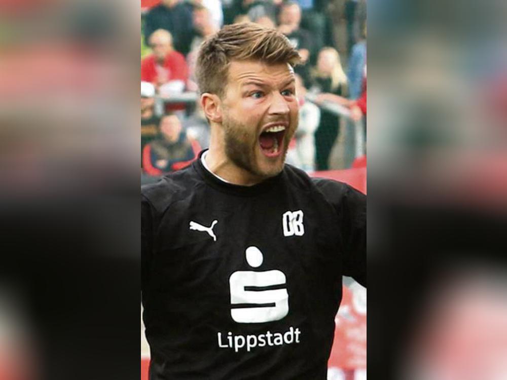 Wurde bei einem Kreisliga-Spiel im Sauerland zum Lebensretter: Daniel Berlinski, der 2018 mit dem SV Lippstadt in die Regionalliga aufgestiegen ist. Foto: Lütkehaus