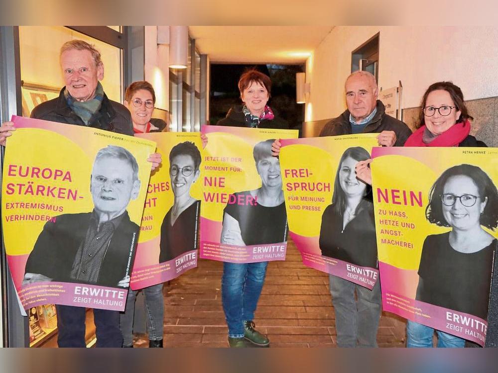 Nur fünf von 20 Statements für die Demokratie geben (v.l.) Antonius Pieper, Michaela Kuczyinski, Karin Janzen, Rainer Schetschok und Petra Henke ab. Foto: Dietz