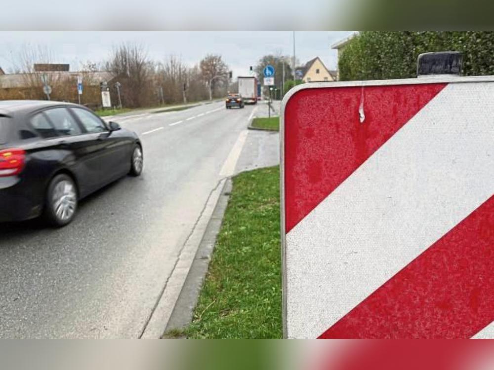 Der noch unbekannte Autofahrer hatte die 14-Jährige nahe der Ampelkreuzung angefahren. Archivfoto: Dietz