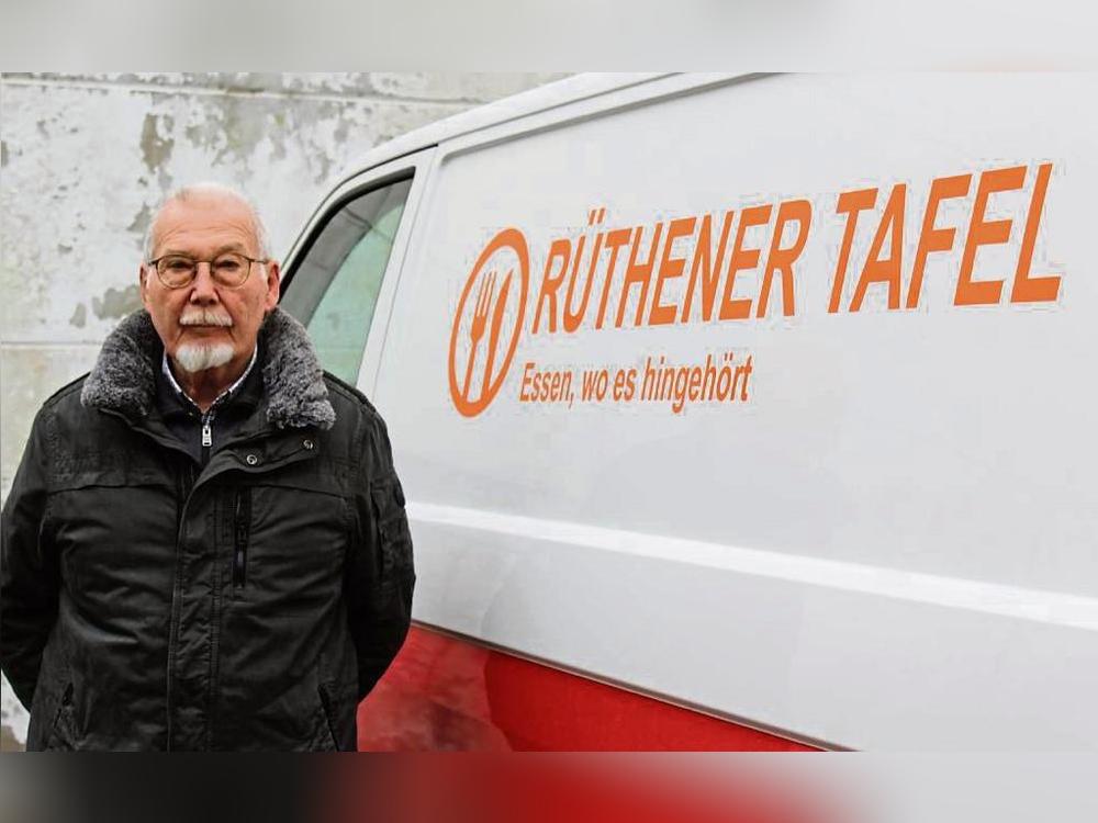 Erhard Nölleke, Pensionär, übernimmt nun die Koordination der Rüthener Tafel. Mit etwa 35 Ehrenamtlichen kümmert er sich um die Versorgung von ca. 160 Bedürftigen. Foto: Mintert