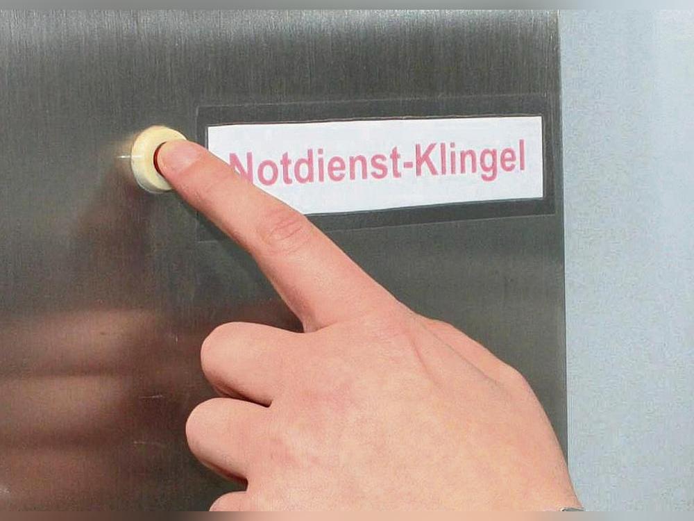 Notdienstapotheken in der Nähe helfen auch über die Feiertage, wenn Arznei benötigt wird. Foto: Dietz