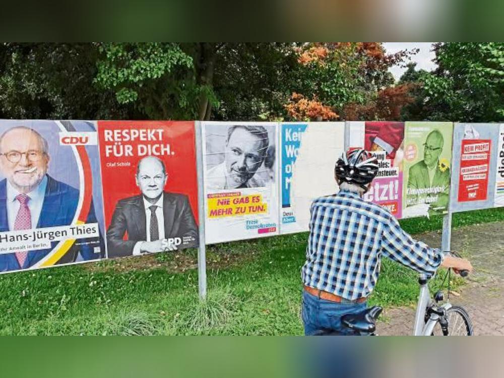 Ab Freitag hängen und kleben sie wieder in Lippstadt: Die Wahlplakate. Hier eine Aufnahme von September 2021.