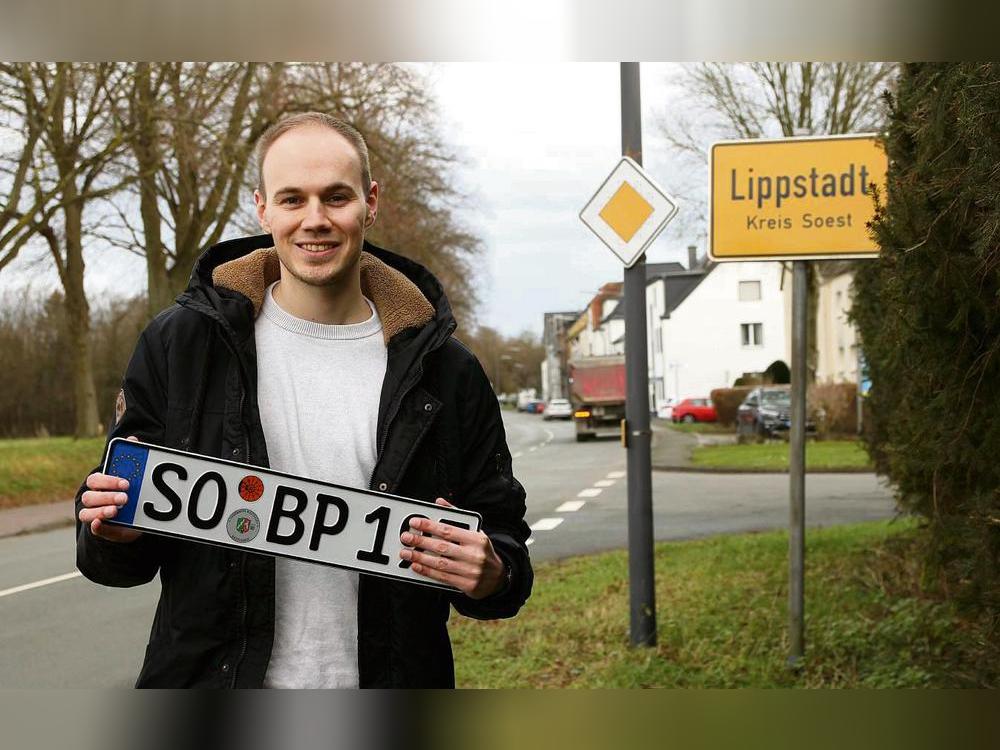 Zwischen den Stühlen: Patriot-Redakteur Bastian Puls wohnt als Soester seit fünf Jahren in Lippstadt. Foto: Rückert