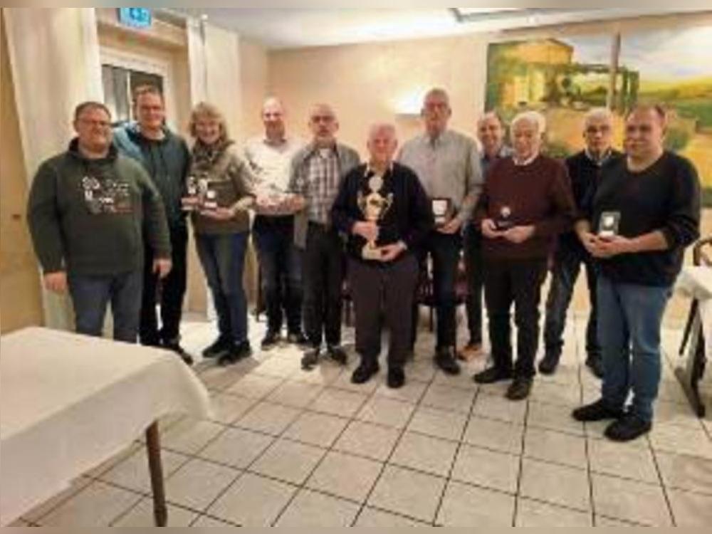 Andreas und Klaus Mehling sind Stadtmeister in Lippstadt. Viele weitere Züchter konnten sich über Preise freuen.