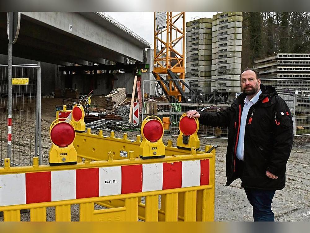 Investitionen sind nötig, meint SPD-Bundestagskandidat Jens Behrens. Nicht nur in die Infrastruktur. Fotos: Tuschen