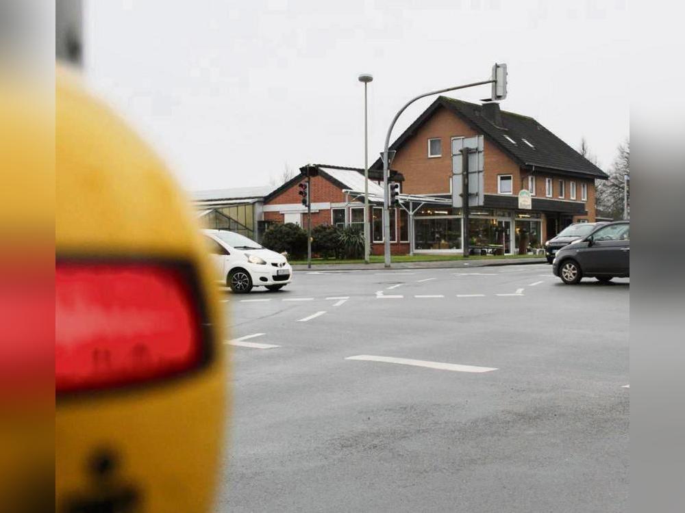 An dieser Stelle soll ein Kreisverkehr mit 30 Metern Durchmesser entstehen. Foto: Mintert