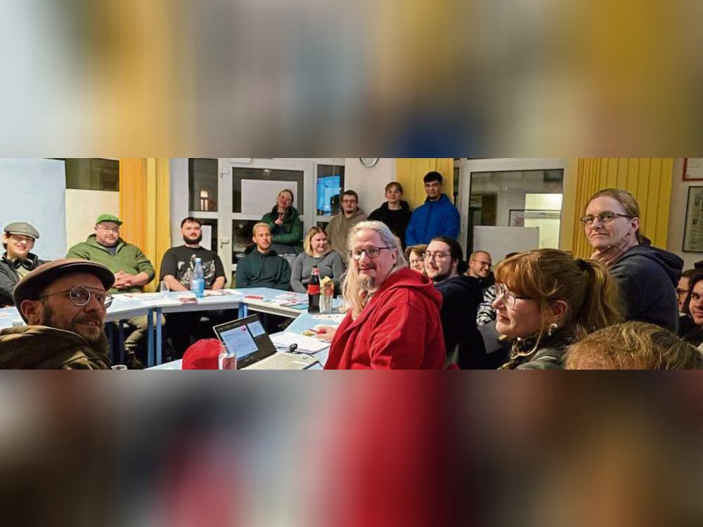 Die Linke wächst: Volles Haus beim jüngsten Neumitgliedertreffen in der Kreisgeschäftsstelle der Partei in Soest.