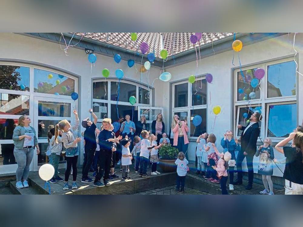 Der Kindergarten in Altengeseke – hier bei der 50-Jahr-Feier – kann erweitert werden. Diese Nachricht brachte der Bürgermeister zur Dorfversammlung mit. Archivfoto: N. Gerwin