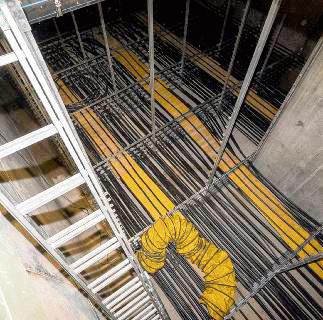 Blick in den Eisspeicher mit seinen riesigen Spiralleitungen. Fotos: Dahm