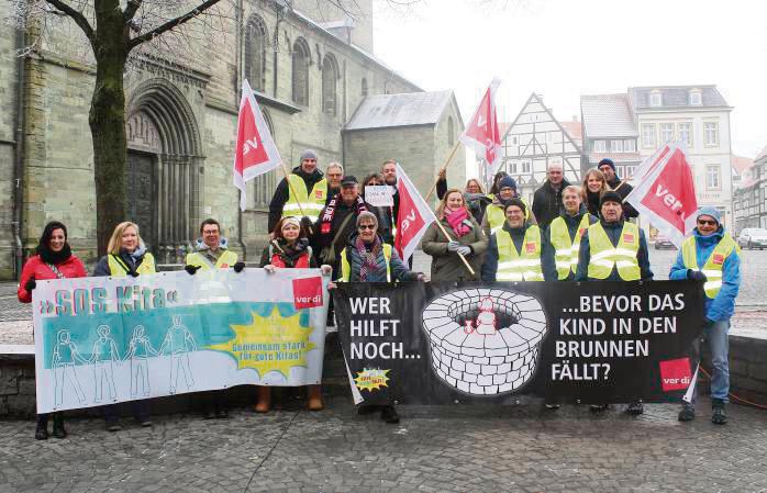 Ein Plakat brachte den Tenor auf den Punkt: „Kita – come in and burn out.“ Foto: Lurse