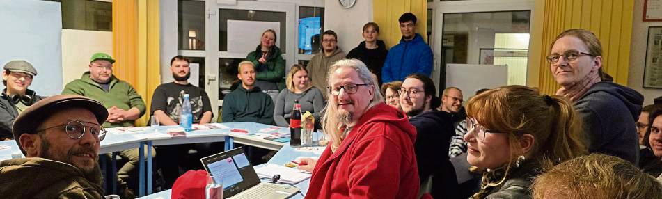 Die Linke wächst: Volles Haus beim jüngsten Neumitgliedertreffen in der Kreisgeschäftsstelle der Partei in Soest.