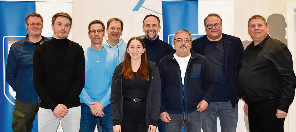 Leiten die Geschicke beim zweitgrößten Sportverein in Lippstadt: (v.l.) Christian Kißler, Jens Jungemann, Jens Glennemeier, Jörg Weddemann, Jona Scholz, Sven Menke, Meinhard Brink, Uli Hagemann und Oliver Scholz von BW Rixbeck-Dedinghausen.