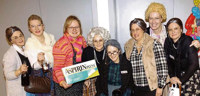 Viel Spaß hatten die Frauen beim kfd-Karneval. Foto: Kloer