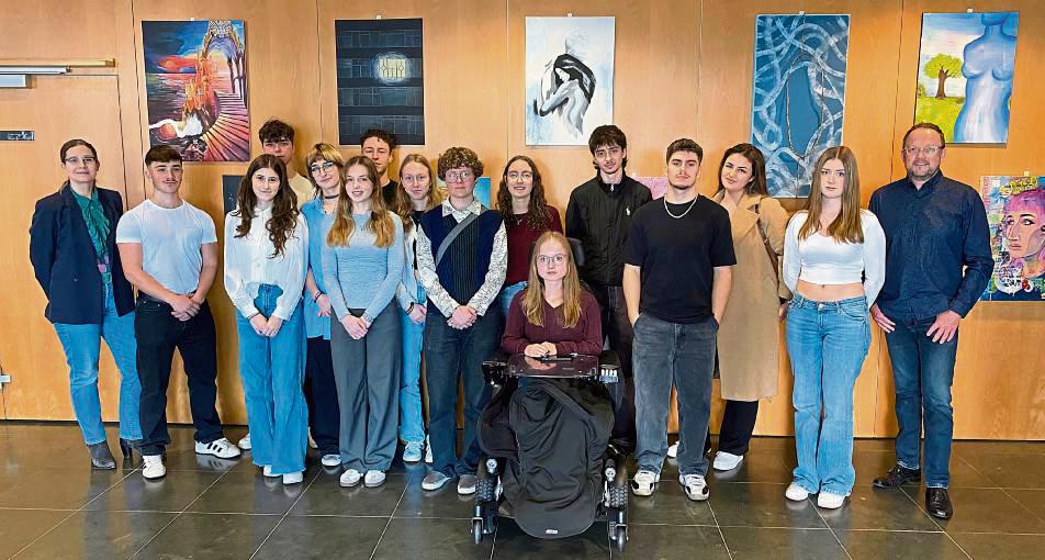 Der kooperative Kunstleistungskurs der Gesamtschule Lippstadt stellt im Anröchter Rathaus aus. Foto: N. Gerwin