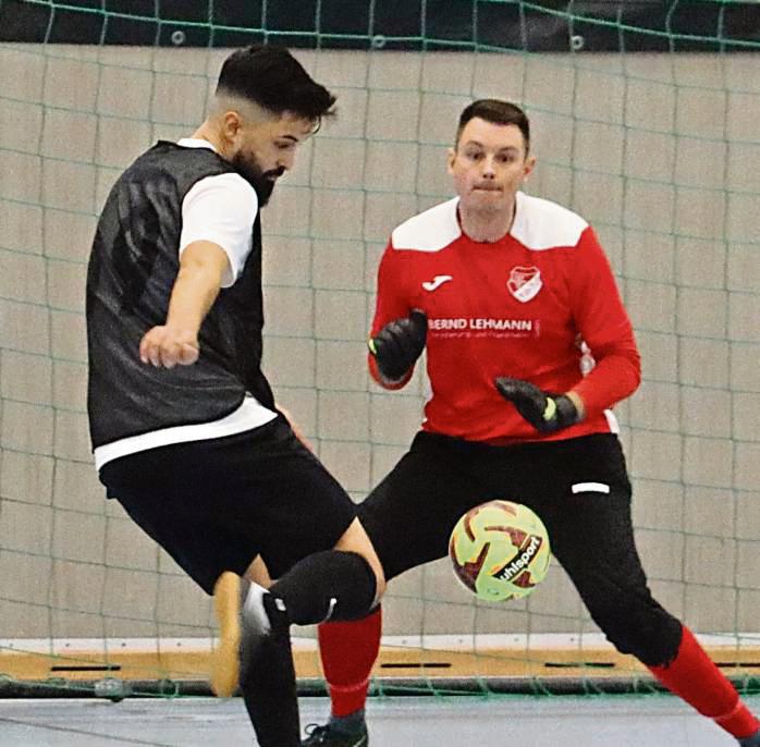 Torhüter Michael Schirk und der TSV Rüthen haben nun doch für die Masters-Vorrunde in Warstein gemeldet. Foto: Heinke